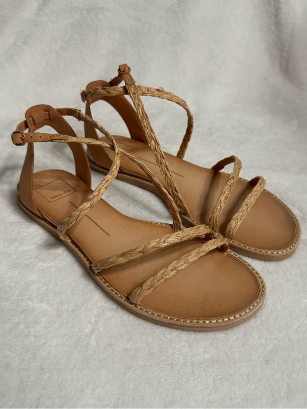 NEW Dolce Vita Nenna sandal - size 8